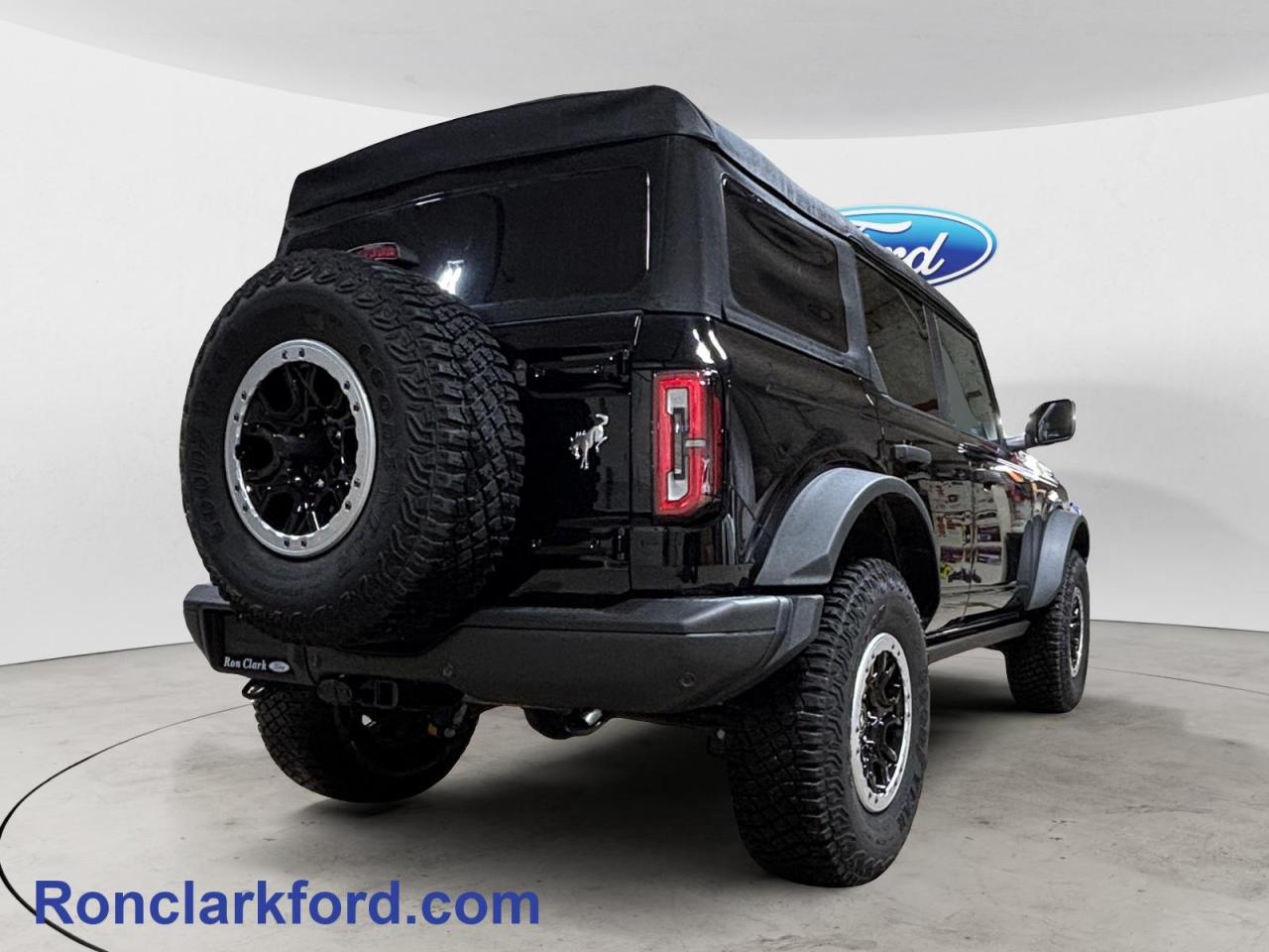 2023 Ford Bronco Badlands 4dr 4x4 Photo