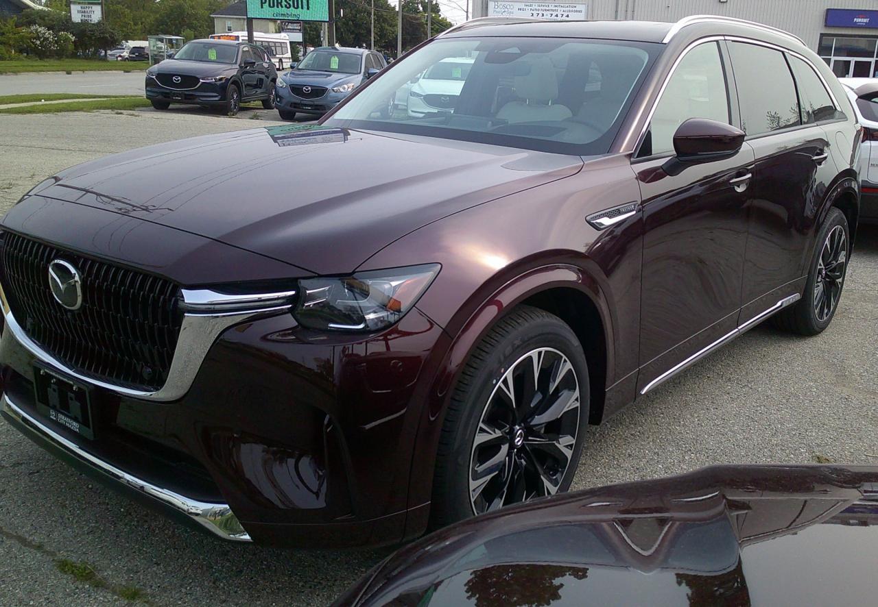 2024 Mazda CX-90 MHEV Signature 4dr i-ACTIV All-Wheel Drive Sport Utility Photo2