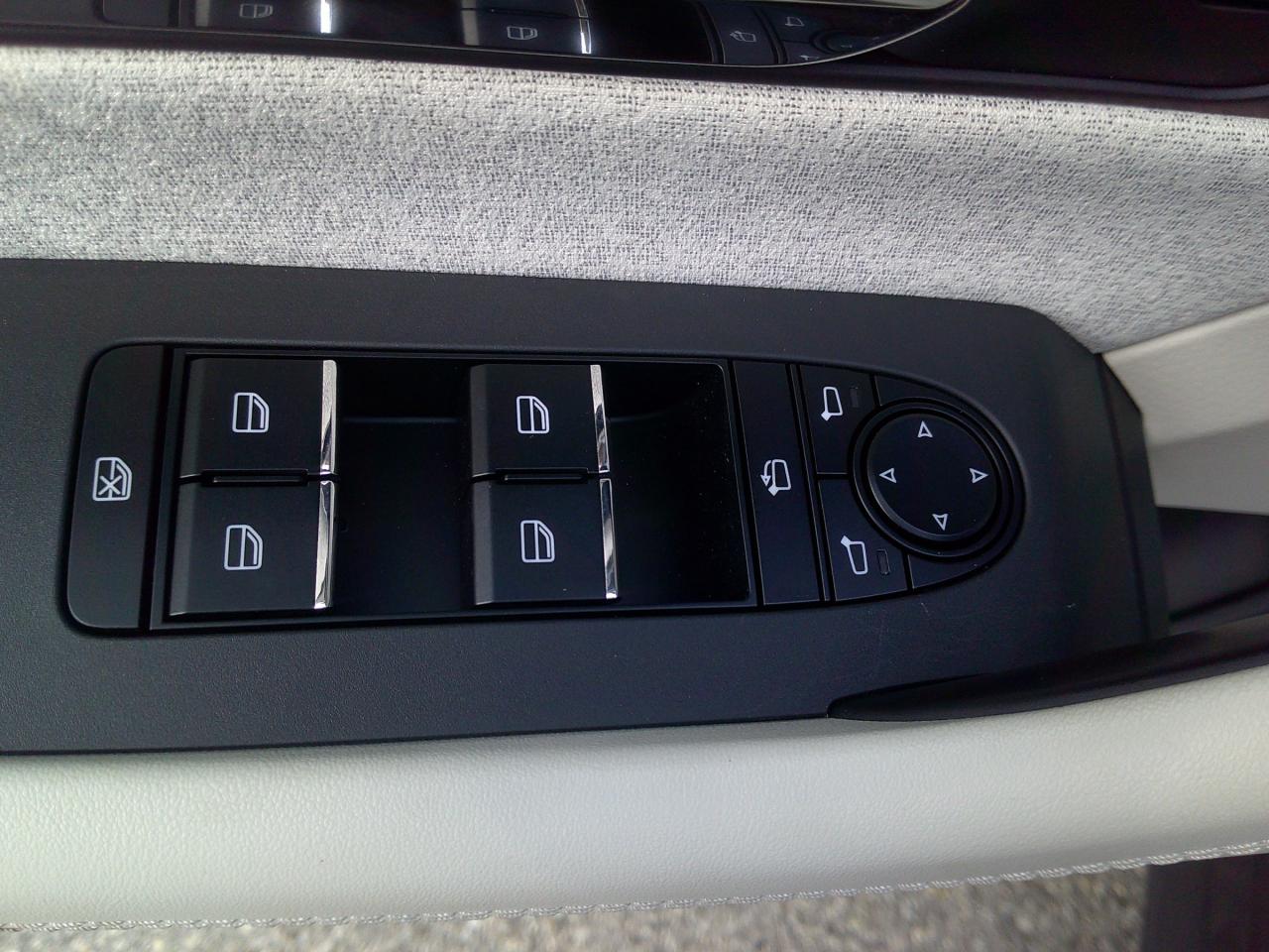 2024 Mazda CX-90 MHEV Signature 4dr i-ACTIV All-Wheel Drive Sport Utility Photo