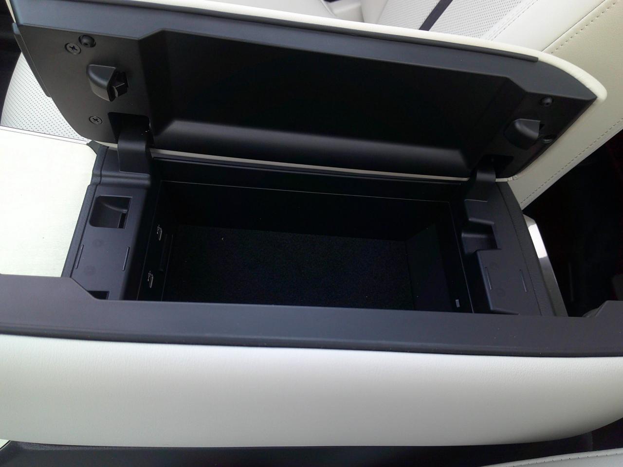 2024 Mazda CX-90 MHEV Signature 4dr i-ACTIV All-Wheel Drive Sport Utility Photo