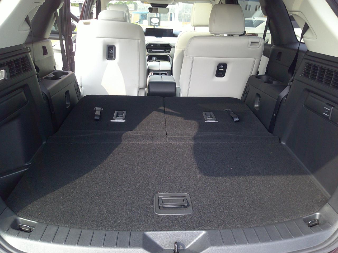 2024 Mazda CX-90 MHEV Signature 4dr i-ACTIV All-Wheel Drive Sport Utility Photo