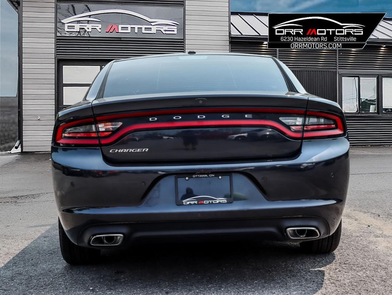 2019 Dodge Charger SXT 4dr Rear-wheel Drive Sedan Photo3