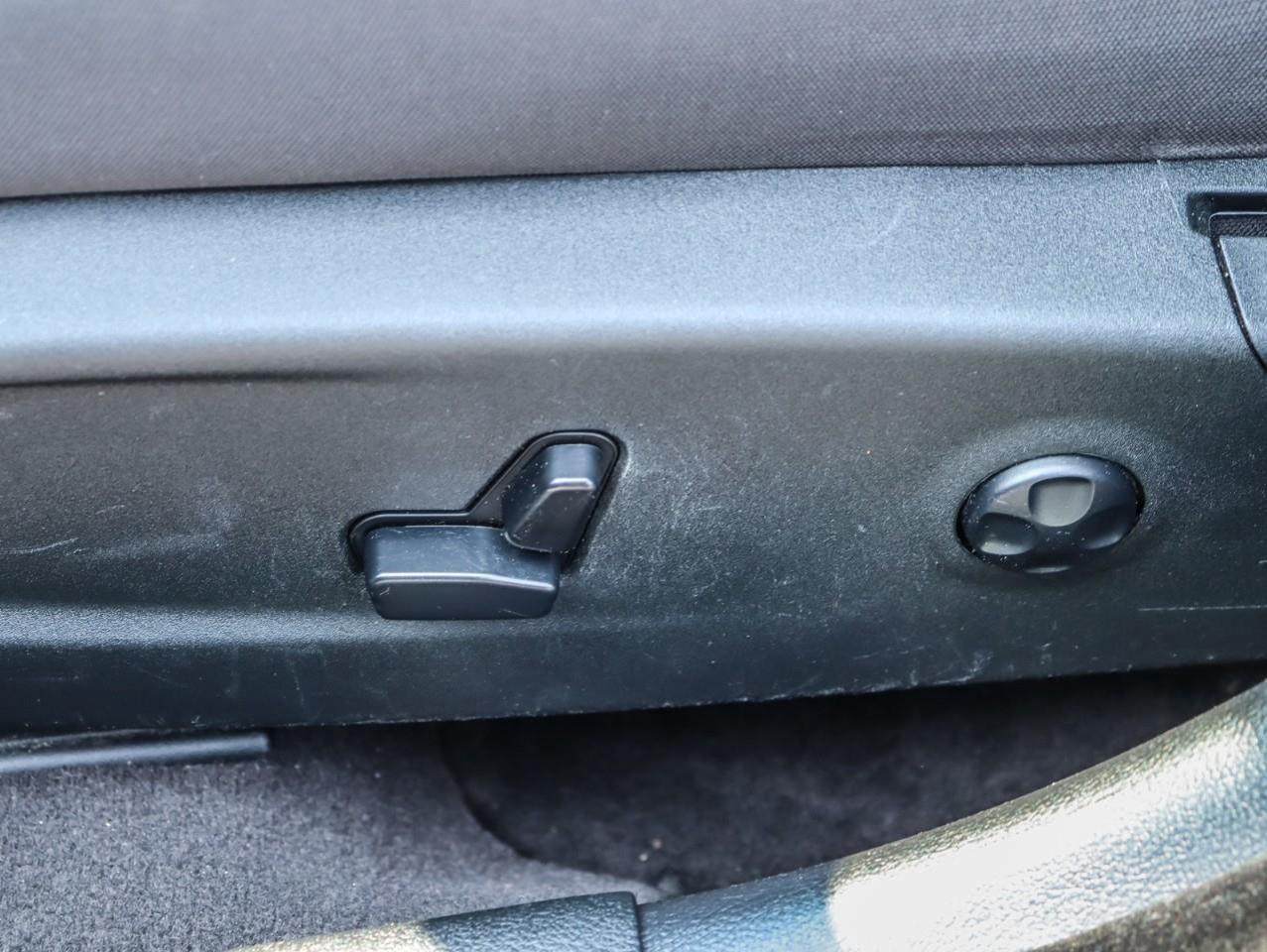 2019 Dodge Charger SXT 4dr Rear-wheel Drive Sedan Photo