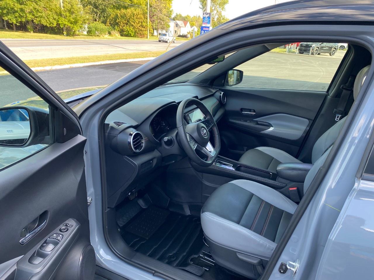 2023 Nissan Kicks SR FWD Photo