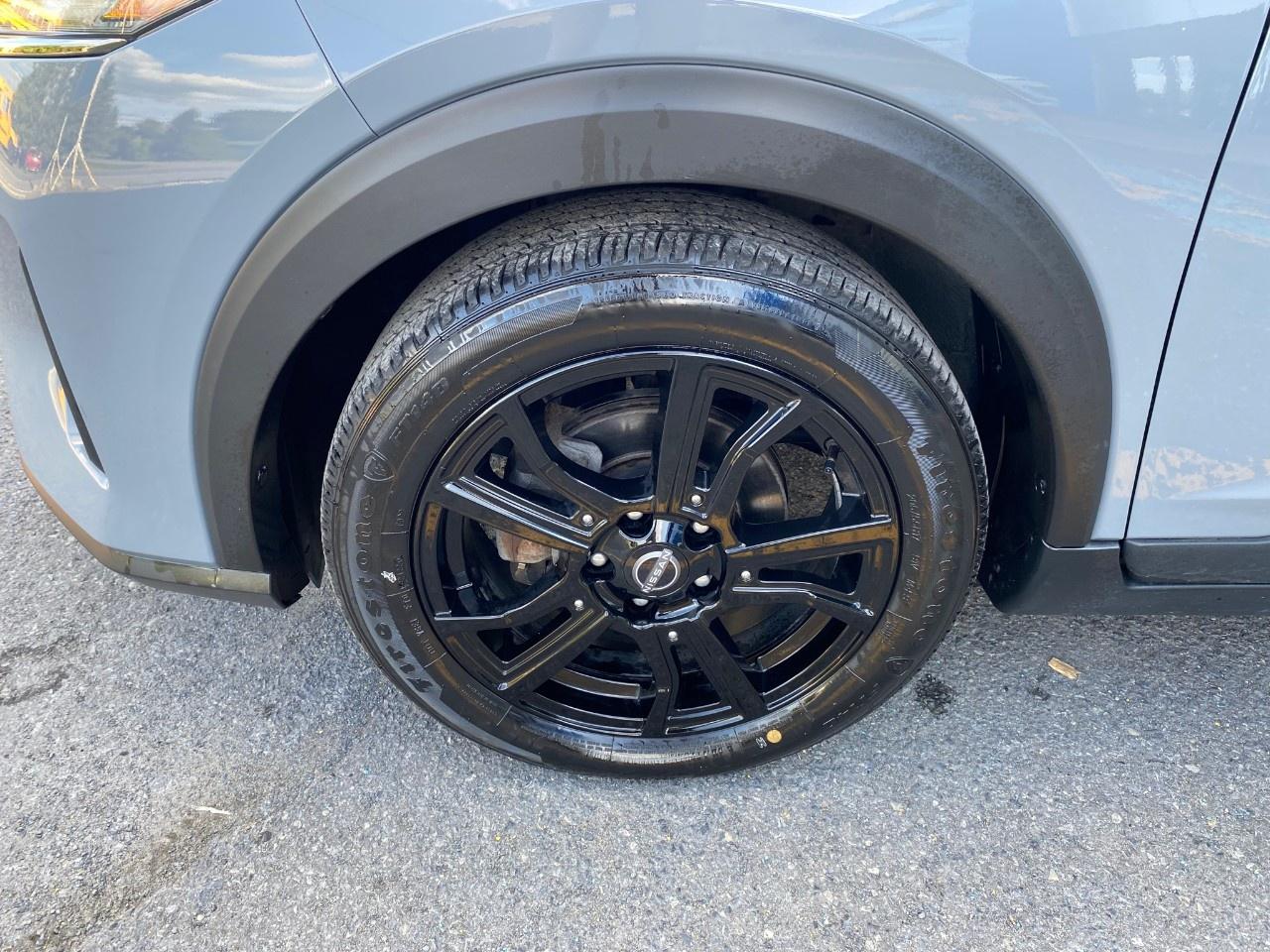 2023 Nissan Kicks SR FWD Photo