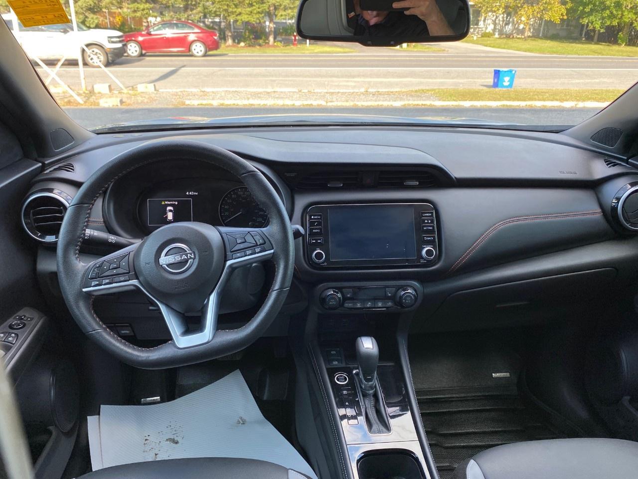 2023 Nissan Kicks SR FWD Photo