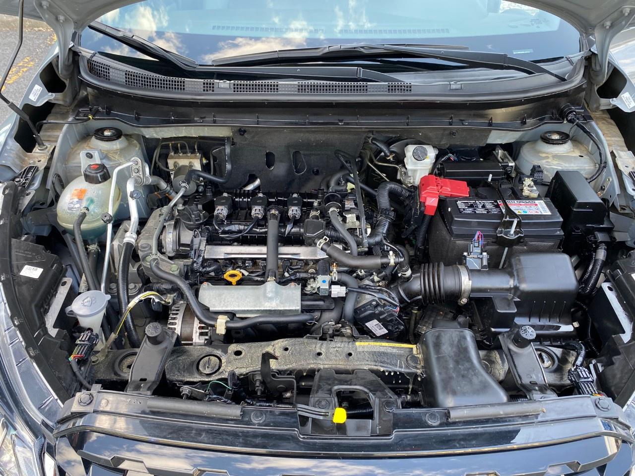 2023 Nissan Kicks SR FWD Photo