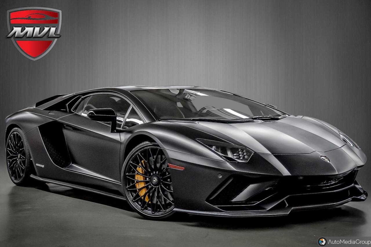 2020 Lamborghini Aventador  Photo