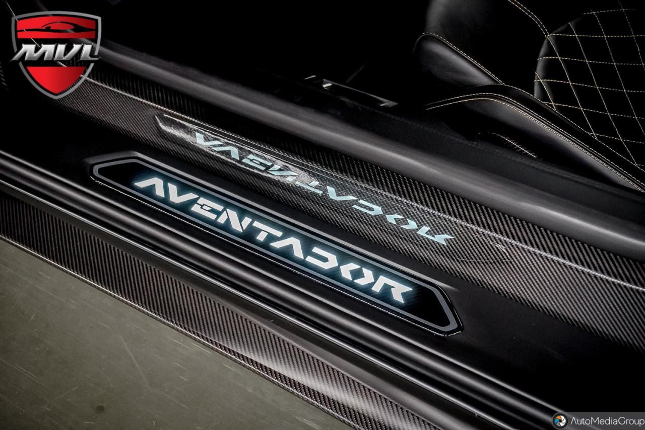 2020 Lamborghini Aventador  Photo
