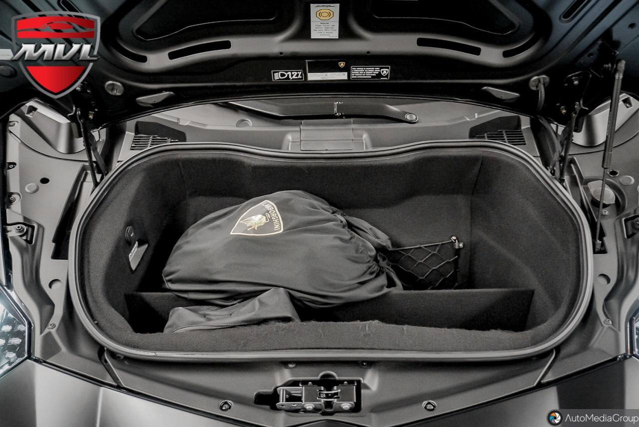 2020 Lamborghini Aventador  Photo