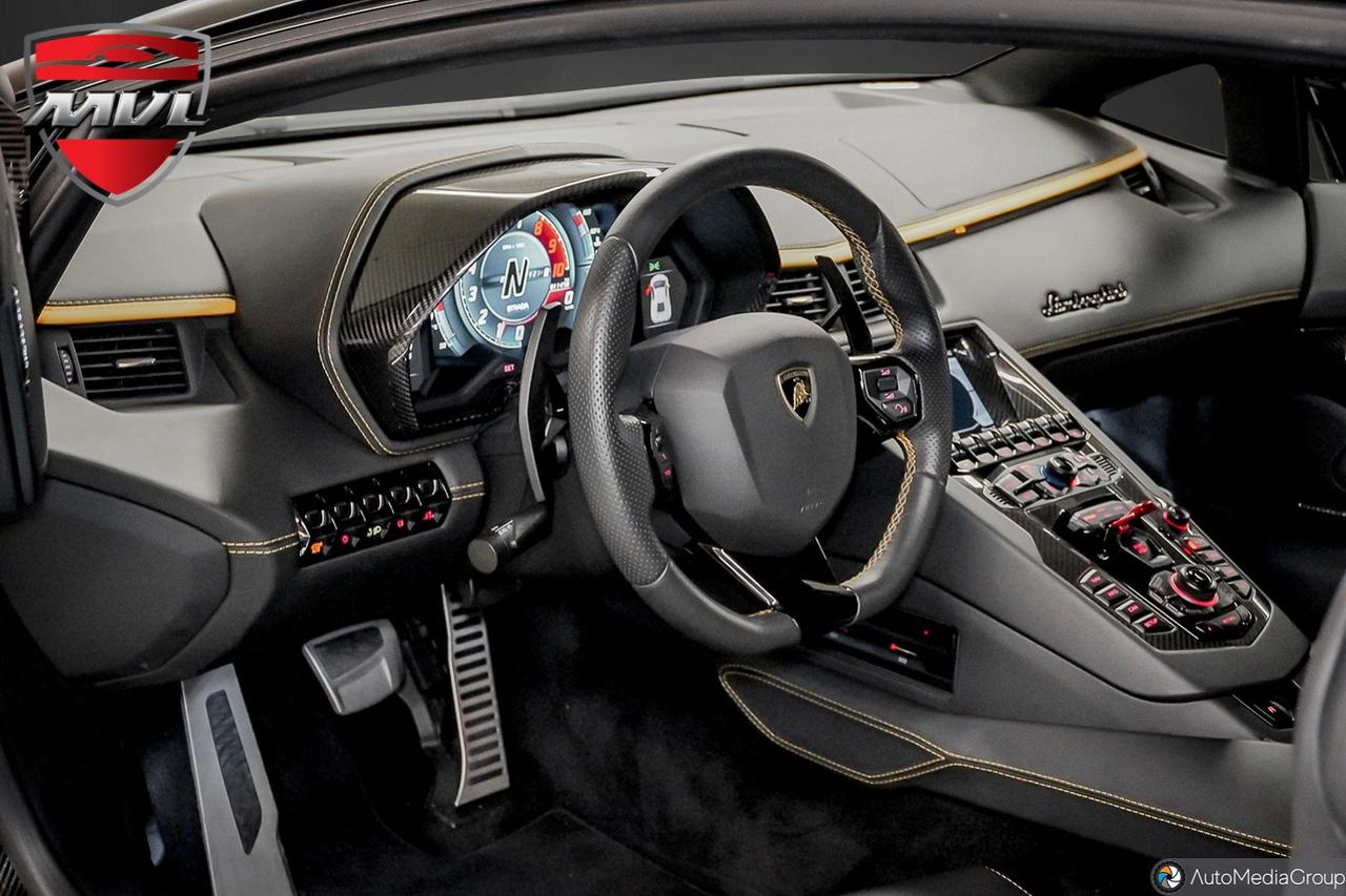2020 Lamborghini Aventador  Photo