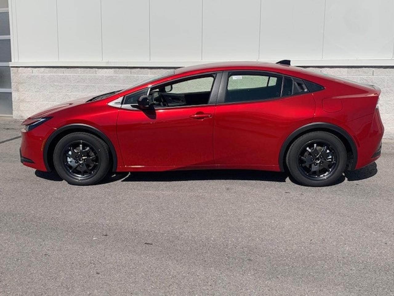 2026 Toyota Prius Plug-In Hybrid SE 5dr Hatchback Photo