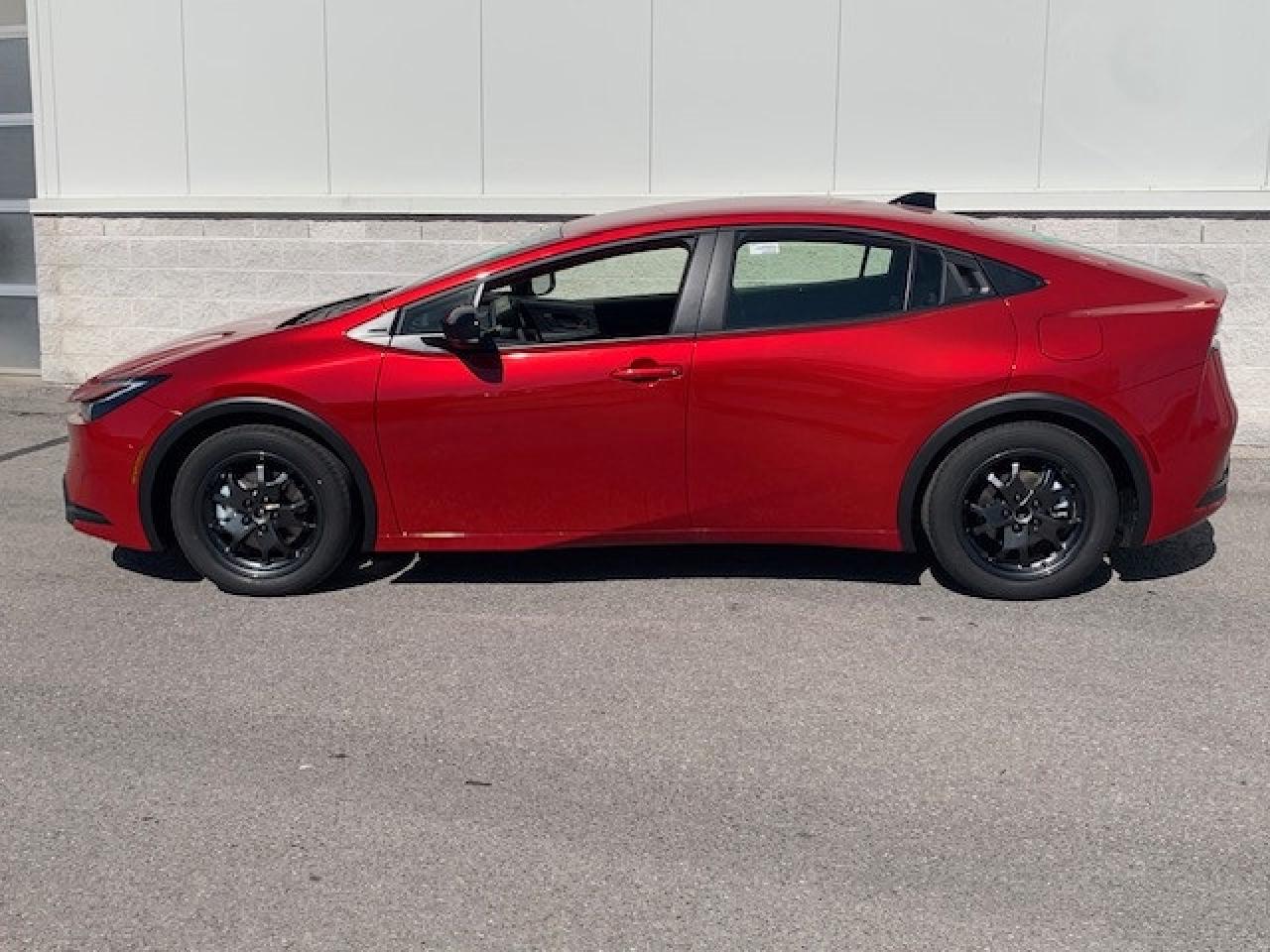 2026 Toyota Prius Plug-In Hybrid SE 5dr Hatchback Photo