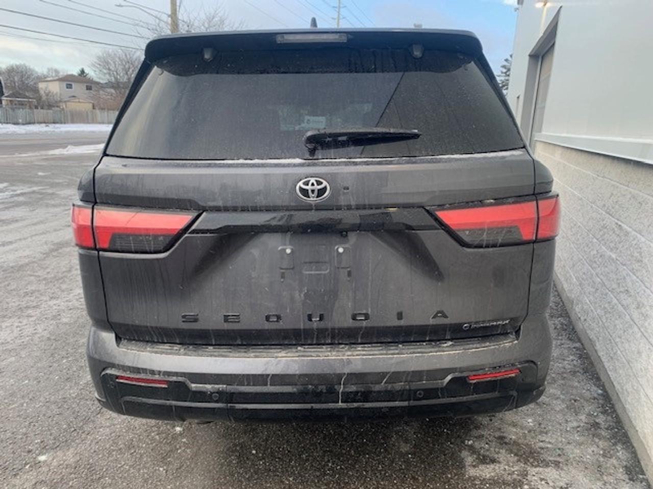 2025 Toyota Sequoia Platinum 4dr 4x4 Photo