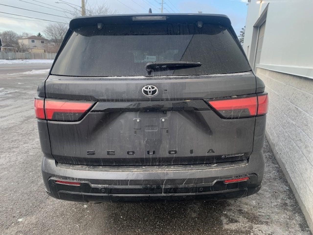 2025 Toyota Sequoia Platinum 4dr 4x4 Photo