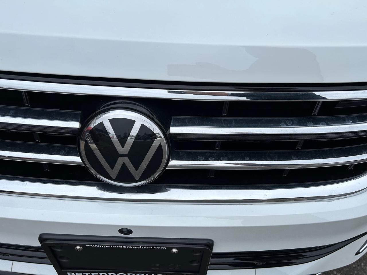 2024 Volkswagen Tiguan Highline R-LINE 4dr All-wheel Drive 4MOTION Photo