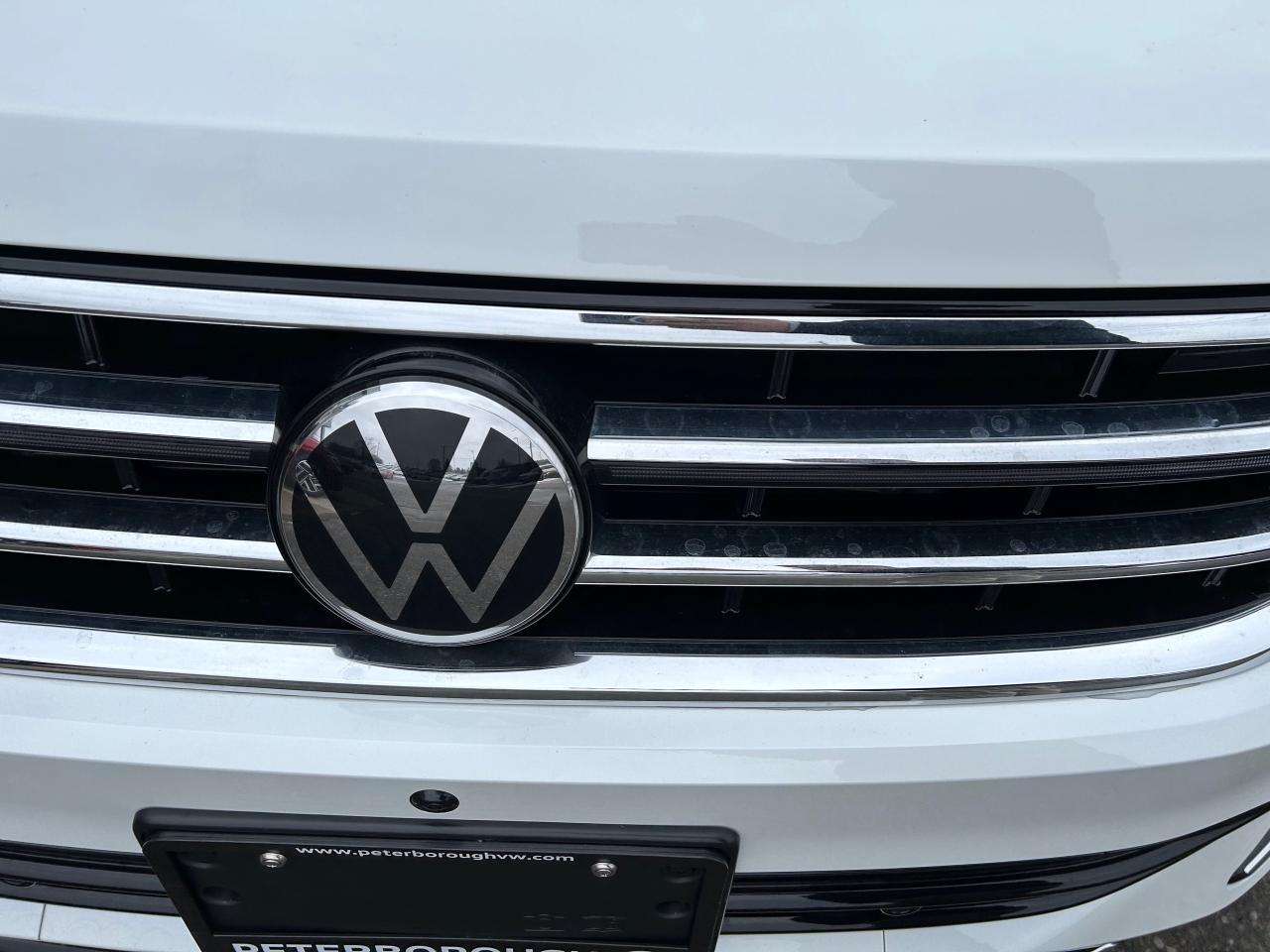 2024 Volkswagen Tiguan Highline R-LINE 4dr All-wheel Drive 4MOTION Photo