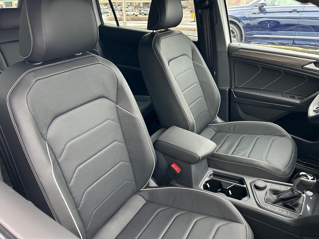 2024 Volkswagen Tiguan Highline R-LINE 4dr All-wheel Drive 4MOTION Photo