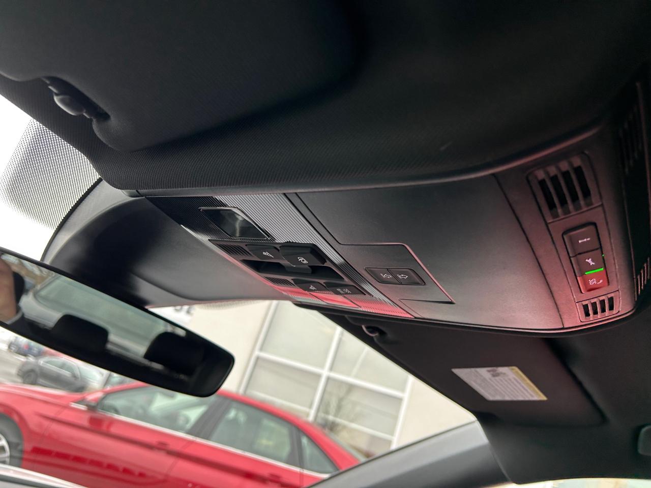 2024 Volkswagen Tiguan Highline R-LINE 4dr All-wheel Drive 4MOTION Photo