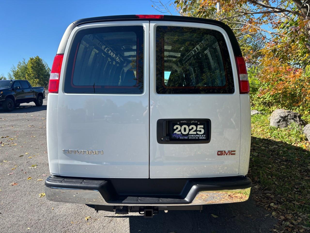 2025 GMC Savana Cargo Van 3500 Extended Wheelbase Rear-Wheel Drive Photo