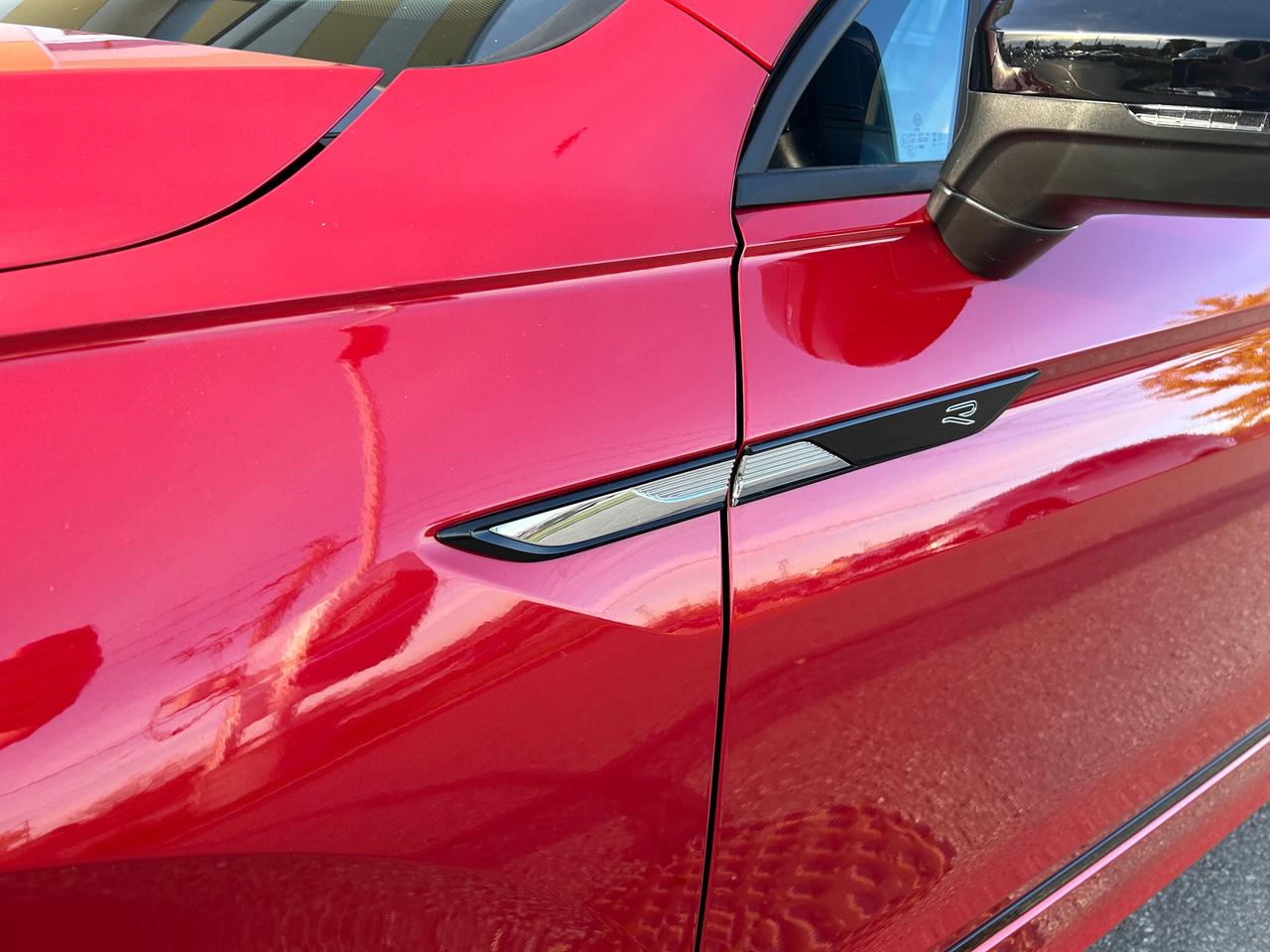 2024 Volkswagen Tiguan Comfortline R-Line Black Edition 4dr All-Wheel Drive 4MOTION Photo