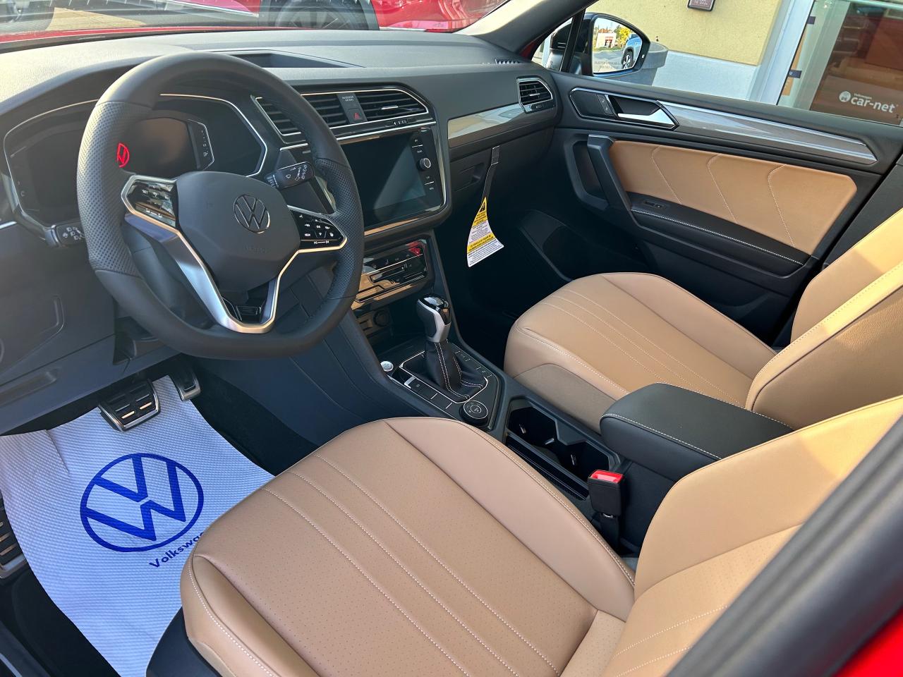 2024 Volkswagen Tiguan Comfortline R-Line Black Edition 4dr All-Wheel Drive 4MOTION Photo