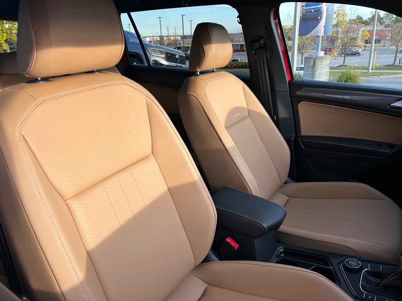 2024 Volkswagen Tiguan Comfortline R-Line Black Edition 4dr All-Wheel Drive 4MOTION Photo