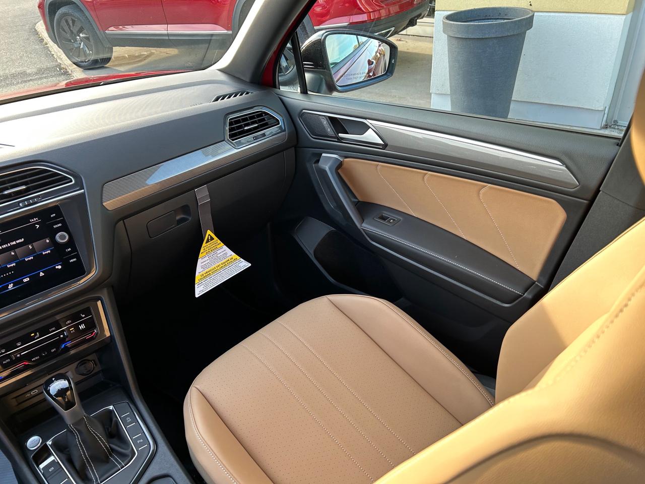 2024 Volkswagen Tiguan Comfortline R-Line Black Edition 4dr All-Wheel Drive 4MOTION Photo