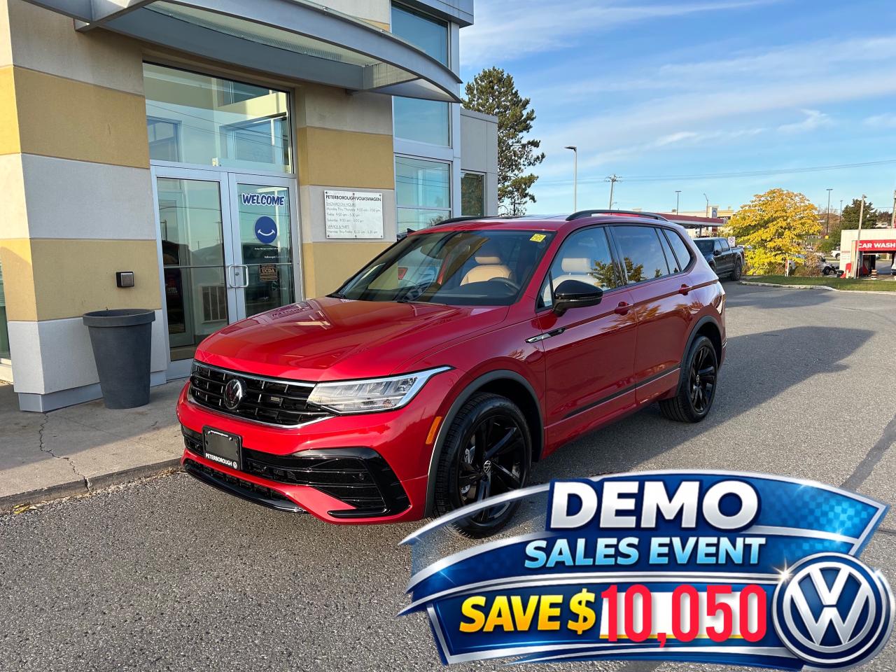 2024 Volkswagen Tiguan Comfortline R-Line Black Edition 4dr All-Wheel Drive 4MOTION Photo0