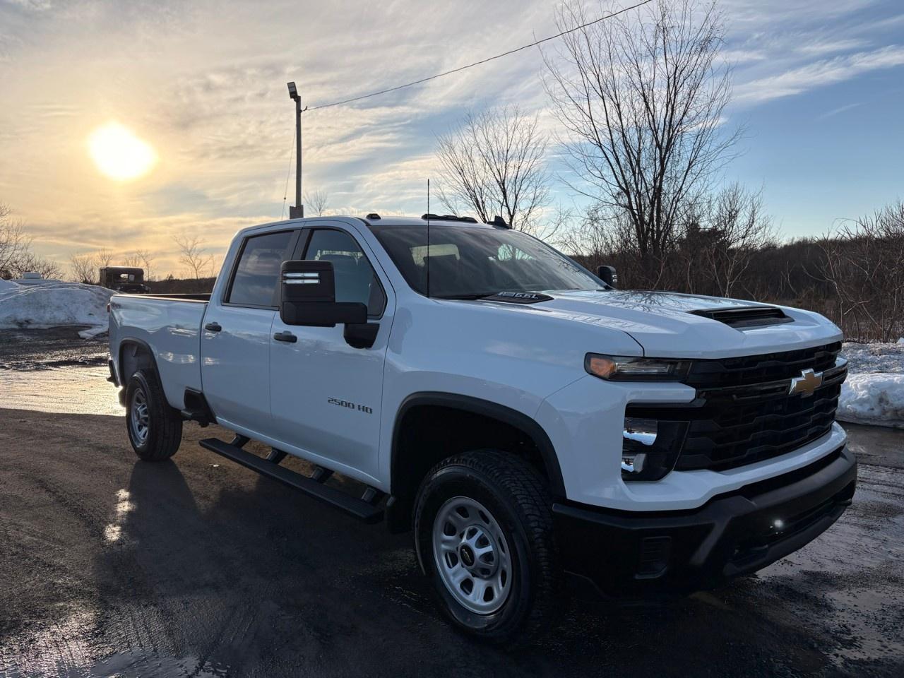 2026 Chevrolet SILVERADO 2500HD 4WD Crew Cab Long Box Work Truck Photo