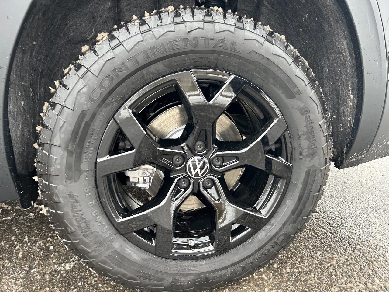 2025 Volkswagen Atlas 2.0 TSI Peak Edition 4dr All-Wheel Drive 4MOTION Photo