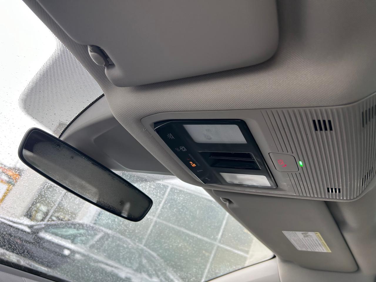 2025 Volkswagen Atlas 2.0 TSI Peak Edition 4dr All-Wheel Drive 4MOTION Photo