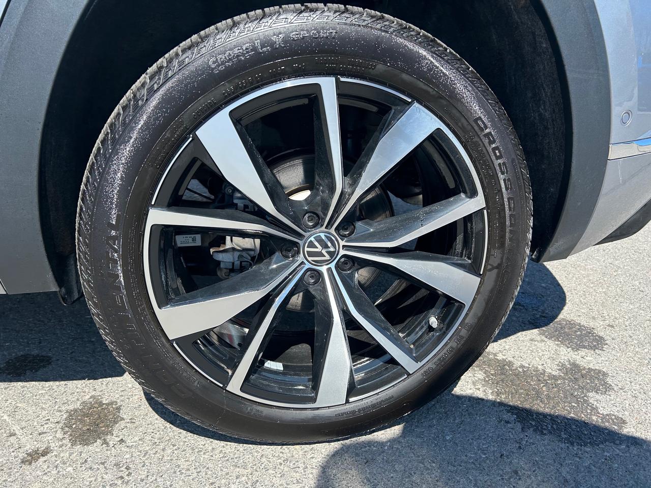 2025 Volkswagen Atlas Cross Sport 2.0 TSI Execline 4dr All-Wheel Drive 4MOTION Photo