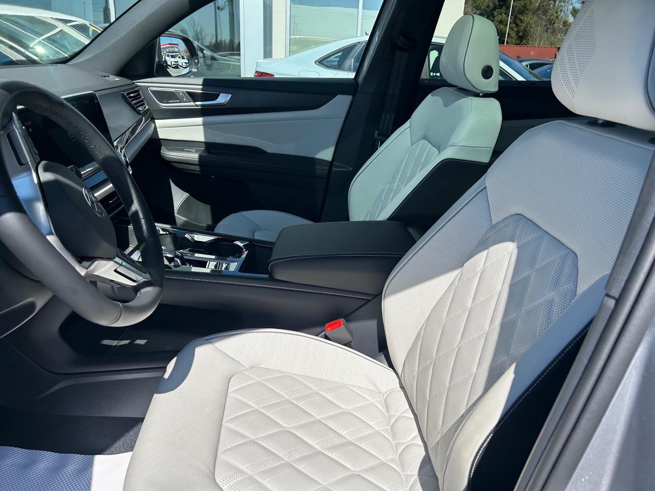 2025 Volkswagen Atlas Cross Sport 2.0 TSI Execline 4dr All-Wheel Drive 4MOTION Photo