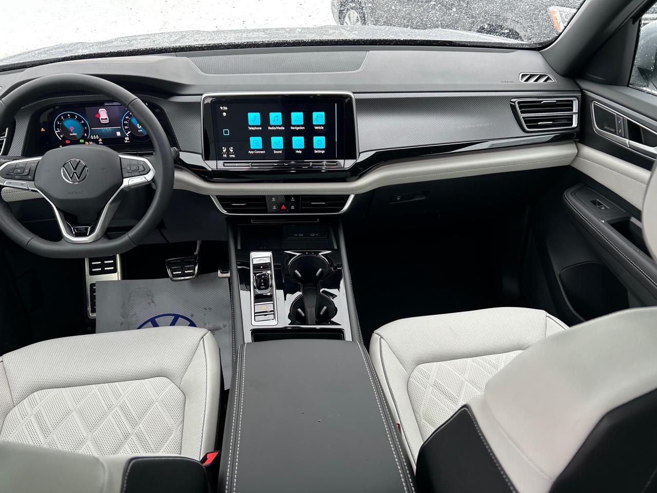 2025 Volkswagen Atlas Cross Sport 2.0 TSI Execline 4dr All-Wheel Drive 4MOTION Photo