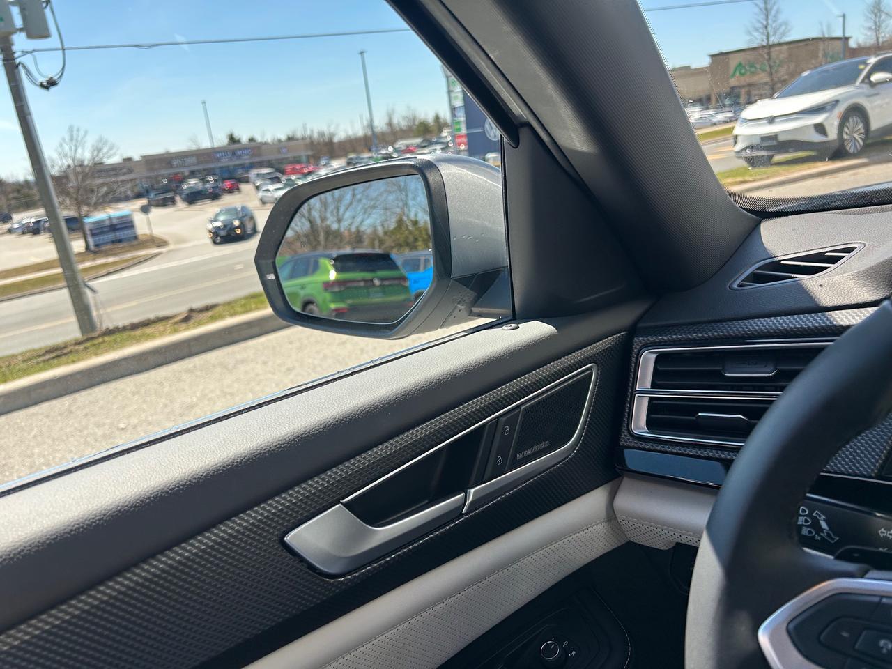 2025 Volkswagen Atlas Cross Sport 2.0 TSI Execline 4dr All-Wheel Drive 4MOTION Photo