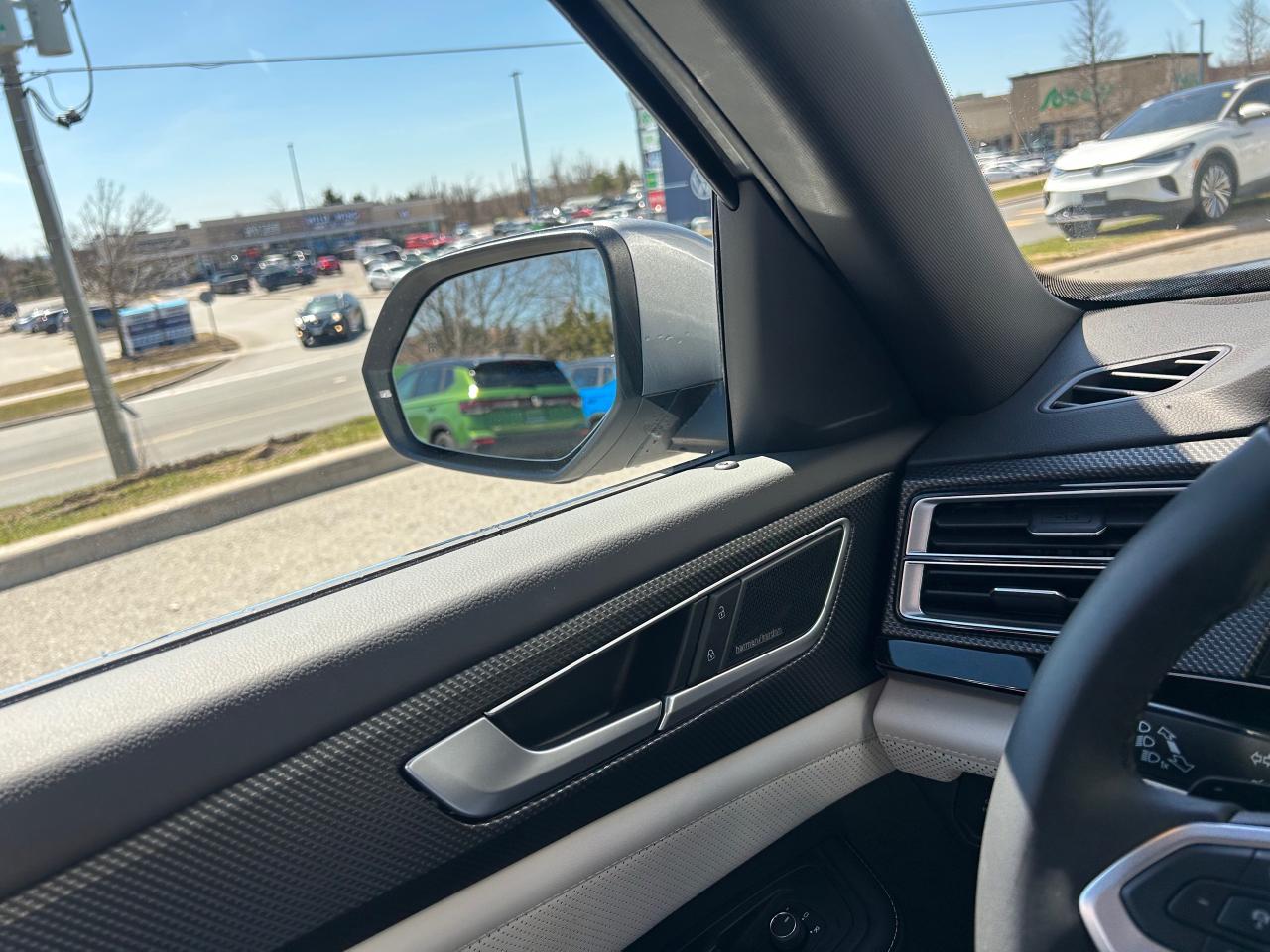 2025 Volkswagen Atlas Cross Sport 2.0 TSI Execline 4dr All-Wheel Drive 4MOTION Photo