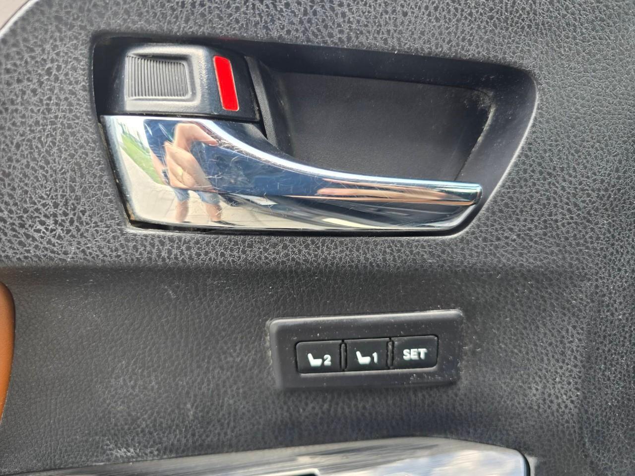 2017 Toyota RAV4 Hybrid Limited 4dr All-Wheel Drive Photo