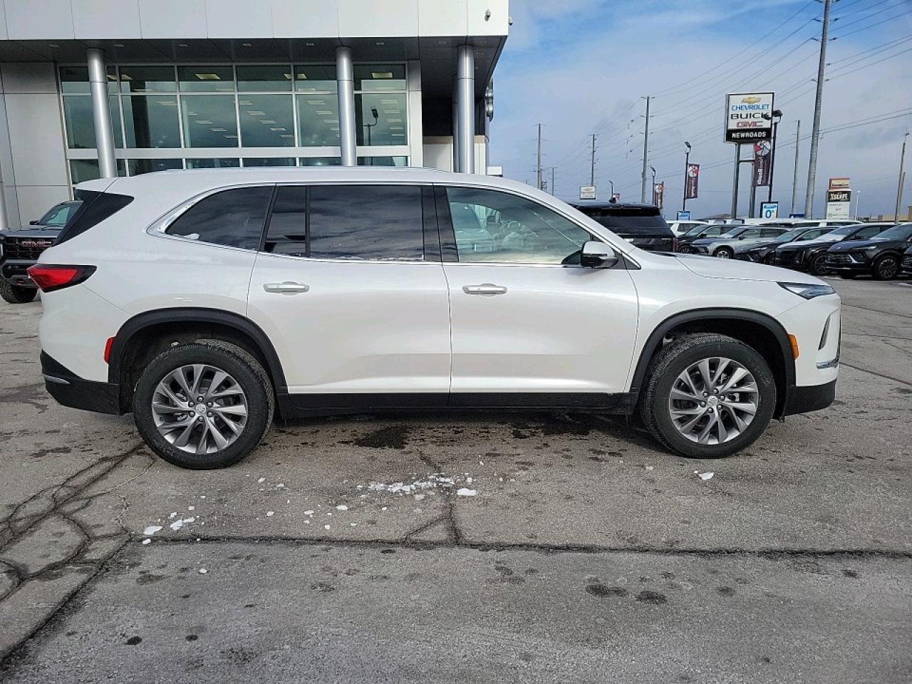 2025 Buick Enclave Preferred 4dr All-Wheel Drive Photo3