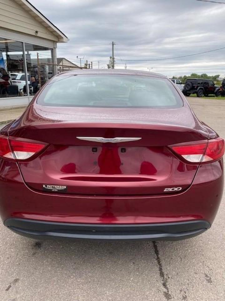 2016 Chrysler 200 LX 4dr Front-wheel Drive Sedan Photo