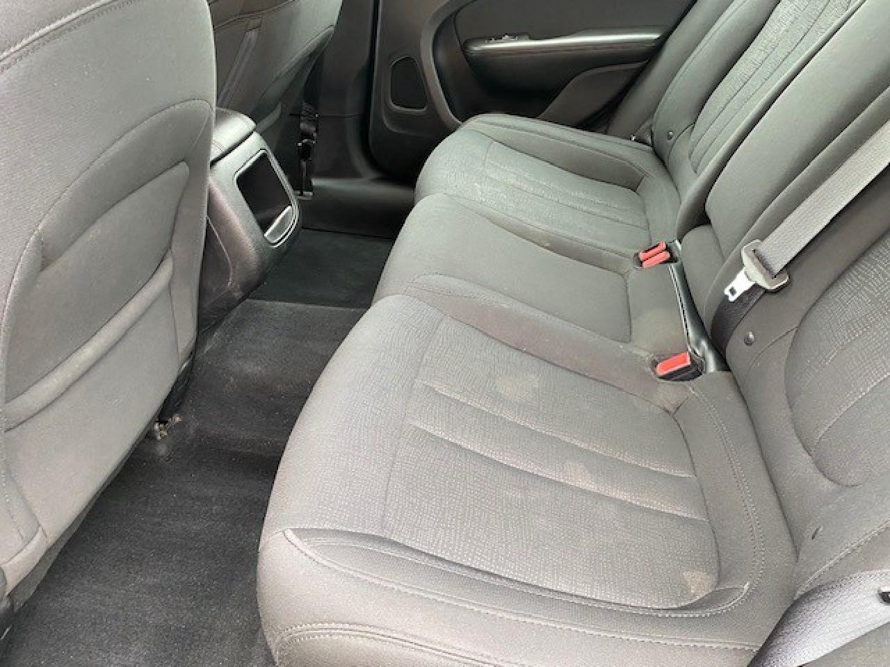 2016 Chrysler 200 LX 4dr Front-wheel Drive Sedan Photo