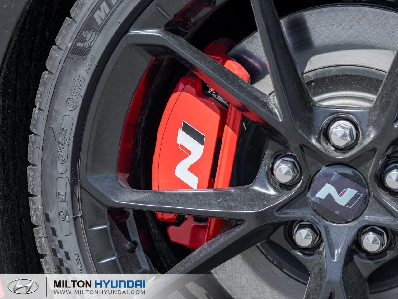 2025 Hyundai Elantra N Base 4dr Sedan Photo