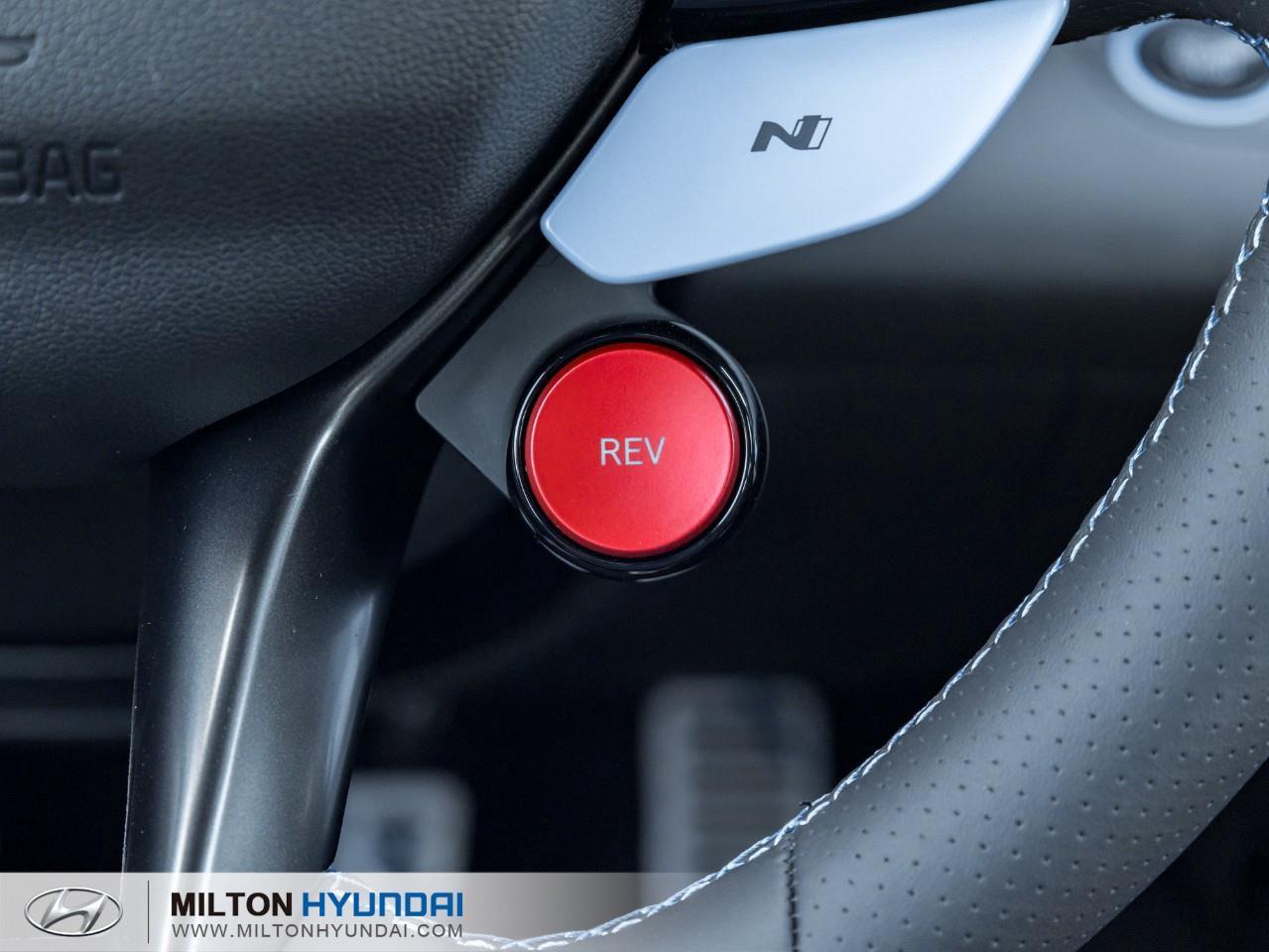 2025 Hyundai Elantra N Base 4dr Sedan Photo