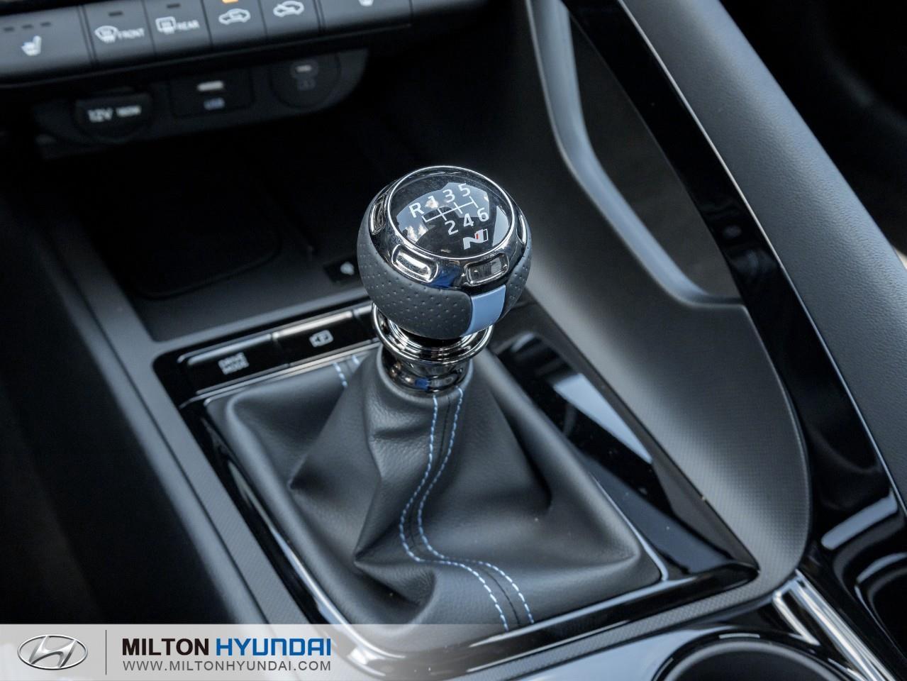 2025 Hyundai Elantra N Base 4dr Sedan Photo