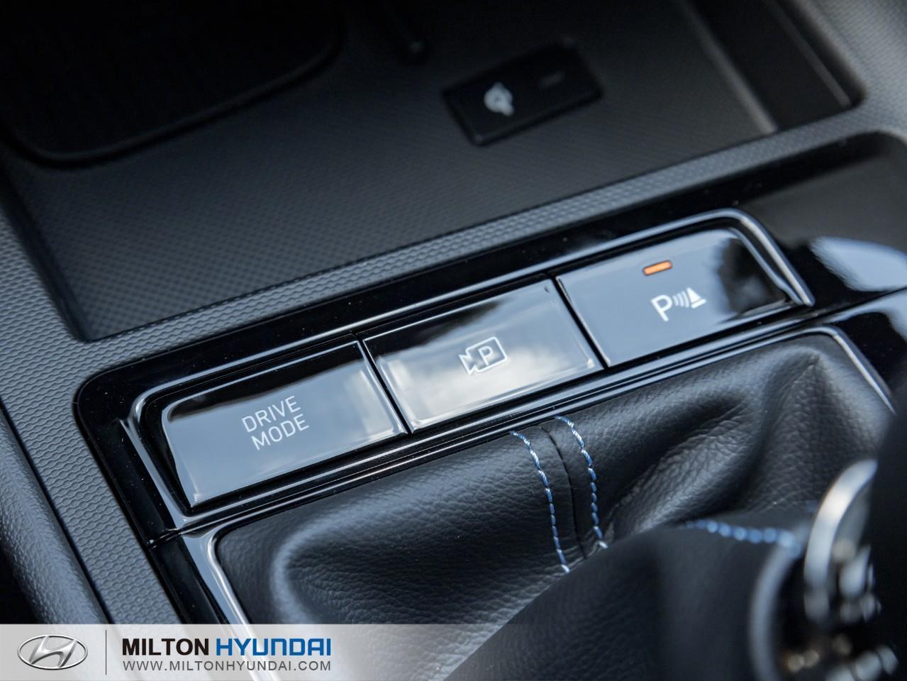 2025 Hyundai Elantra N Base 4dr Sedan Photo