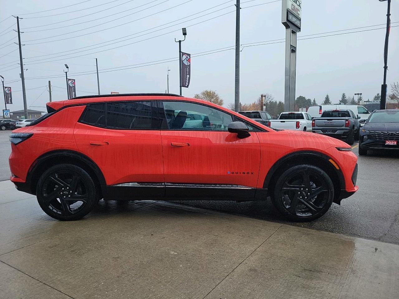 2025 Chevrolet Equinox EV RS 4dr Photo