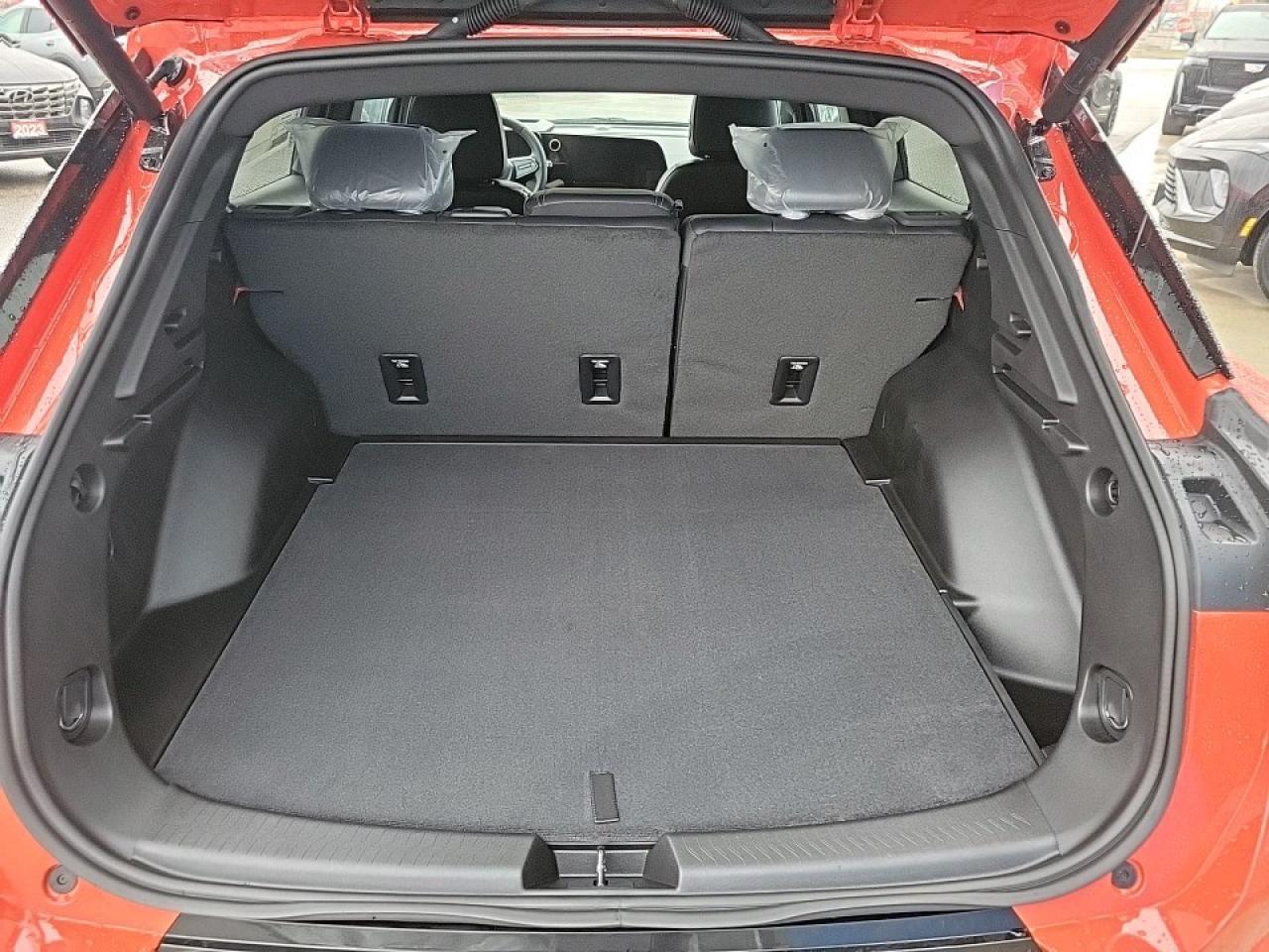 2025 Chevrolet Equinox EV RS 4dr Photo