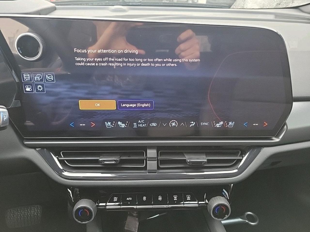 2025 Chevrolet Equinox EV RS 4dr Photo