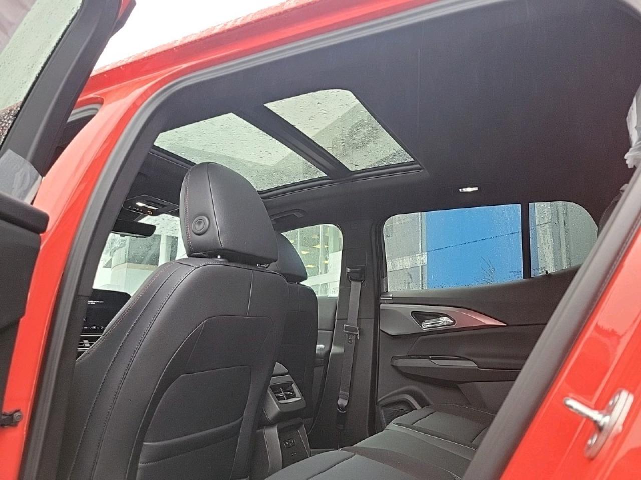 2025 Chevrolet Equinox EV RS 4dr Photo