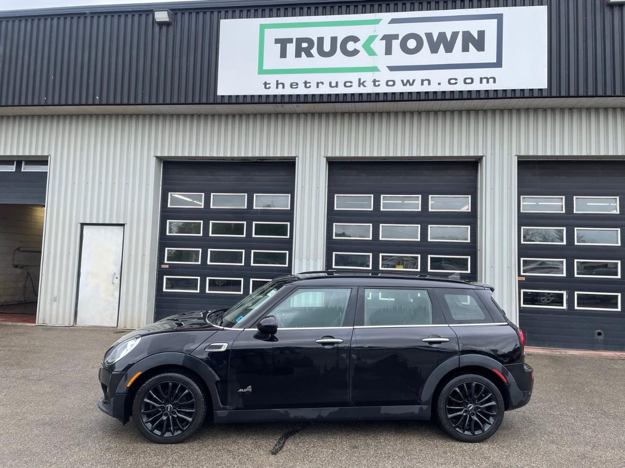 2018 MINI Clubman Cooper 4dr ALL4 Photo